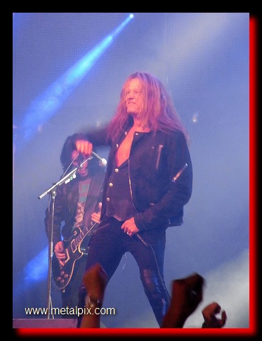 Sebastian Bach010